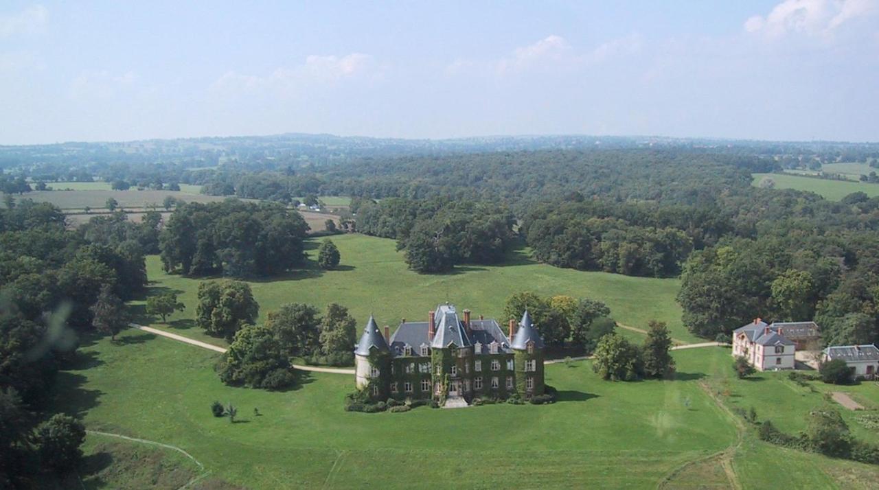 Chateau De Bostz Besson Exterior photo